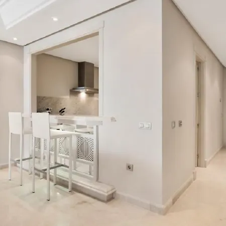 Beachfront Duplex Penthouse With Stunning Sea Views Appartement *