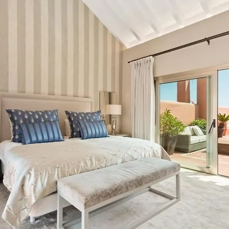 Appartement Beachfront Duplex Penthouse With Stunning Sea Views